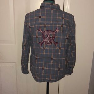 Graphic Button up